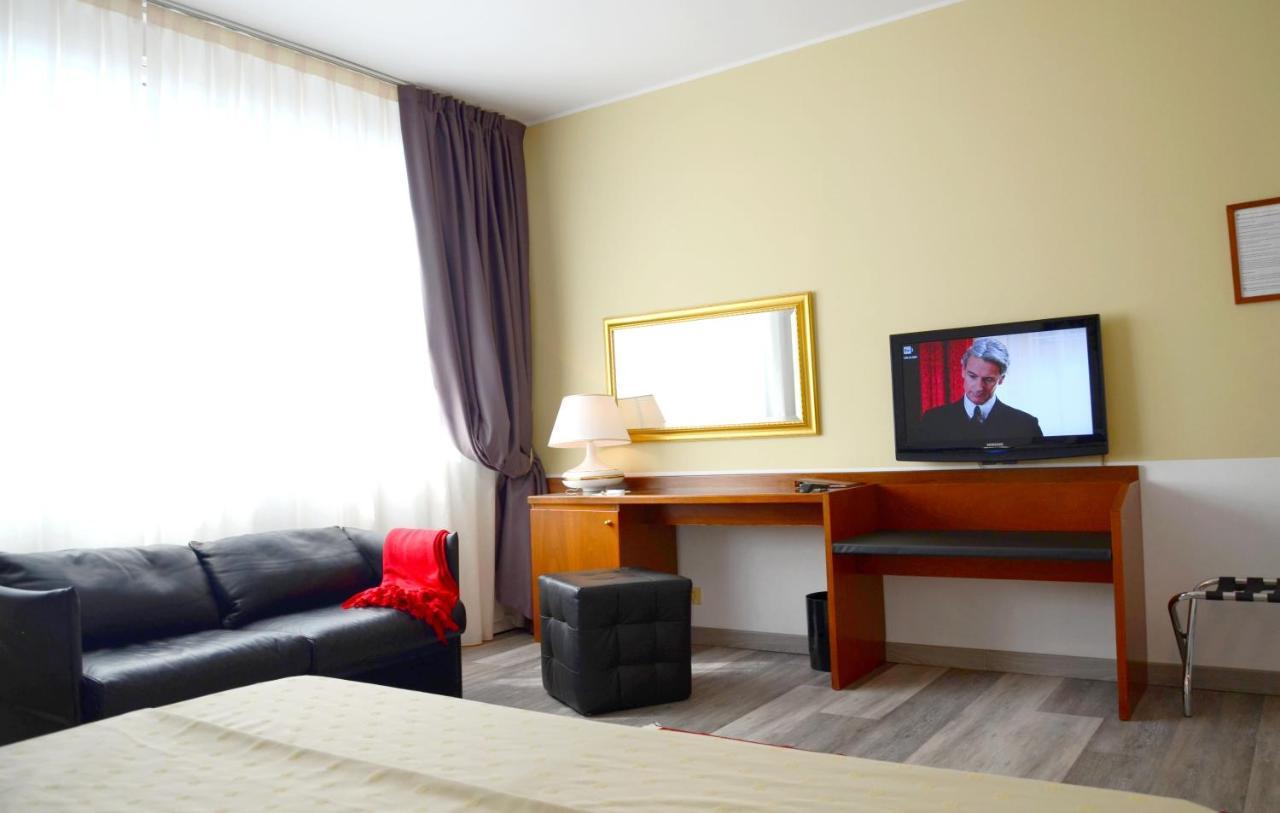 Hotel Krystal Bussolengo Extérieur photo