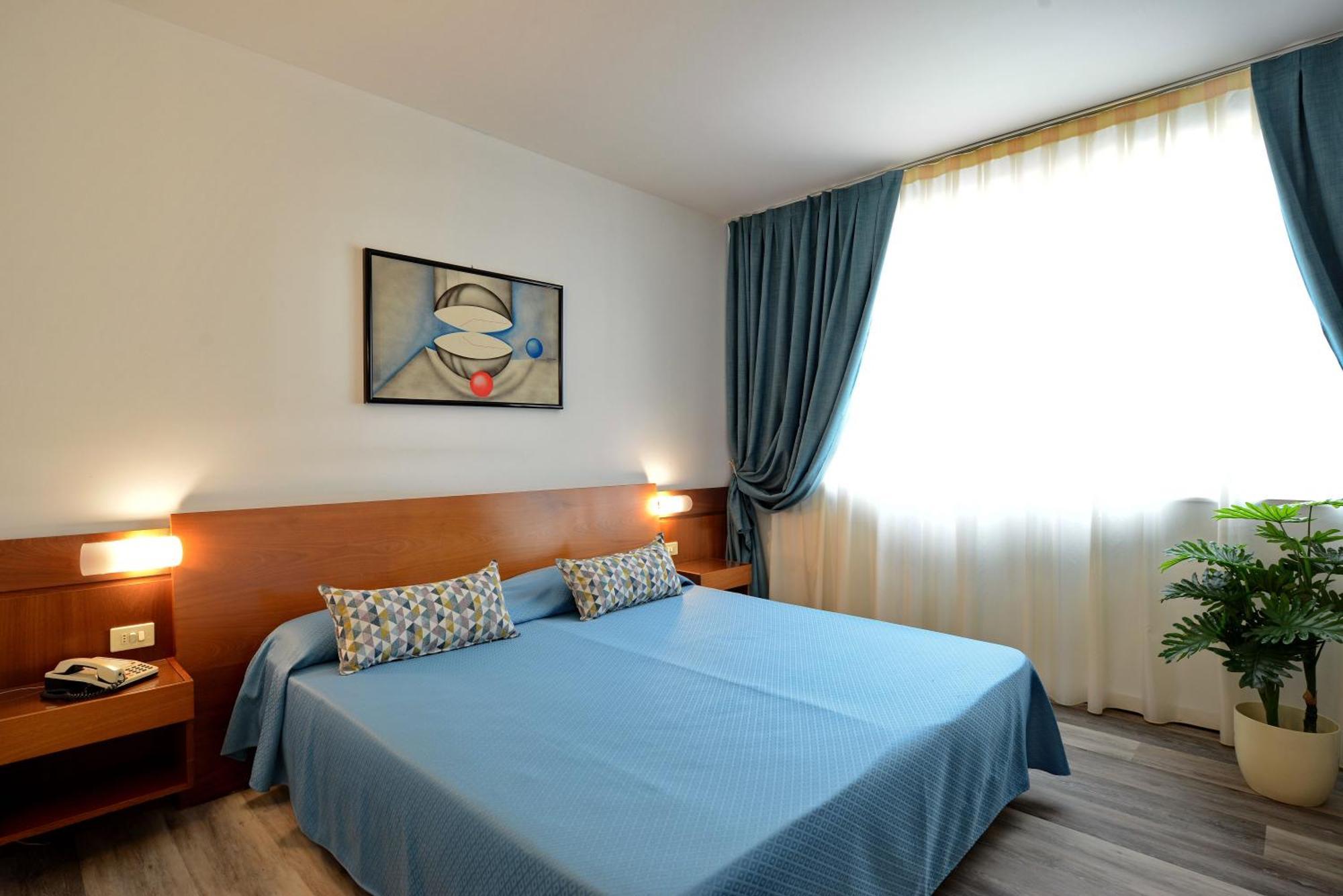 Hotel Krystal Bussolengo Extérieur photo