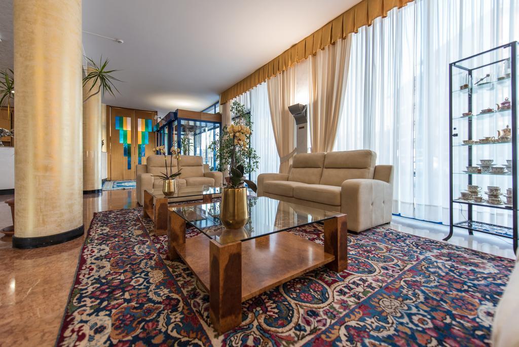 Hotel Krystal Bussolengo Extérieur photo