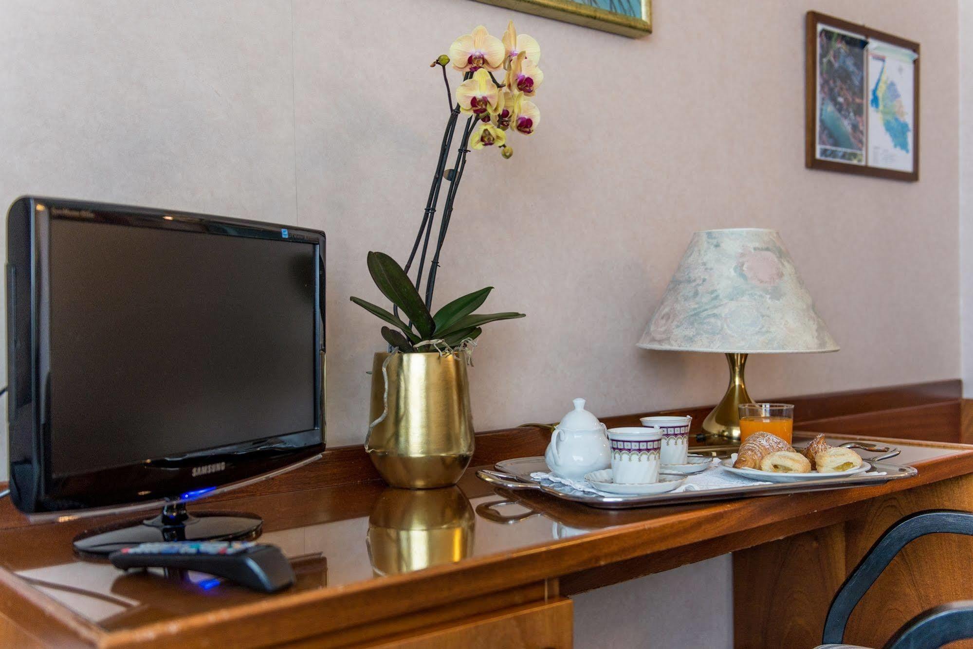 Hotel Krystal Bussolengo Extérieur photo