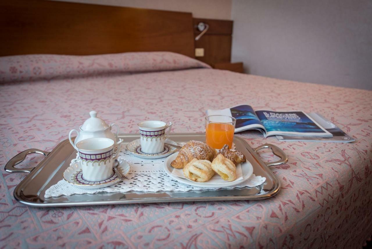 Hotel Krystal Bussolengo Extérieur photo