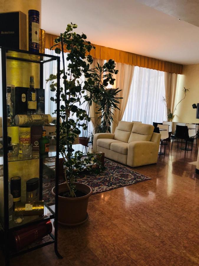 Hotel Krystal Bussolengo Extérieur photo